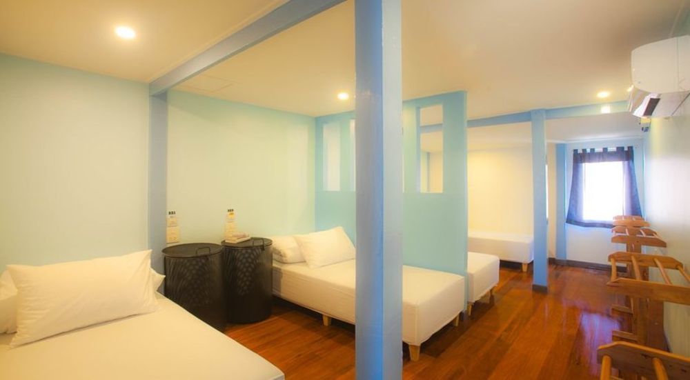 Check-In My Hostel Bangkok Buitenkant foto